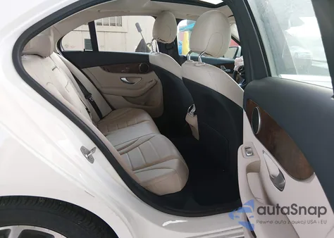 2017 Mercedes-Benz C 300 из США, поврежденный, VIN 55SWF4JB6HU200022